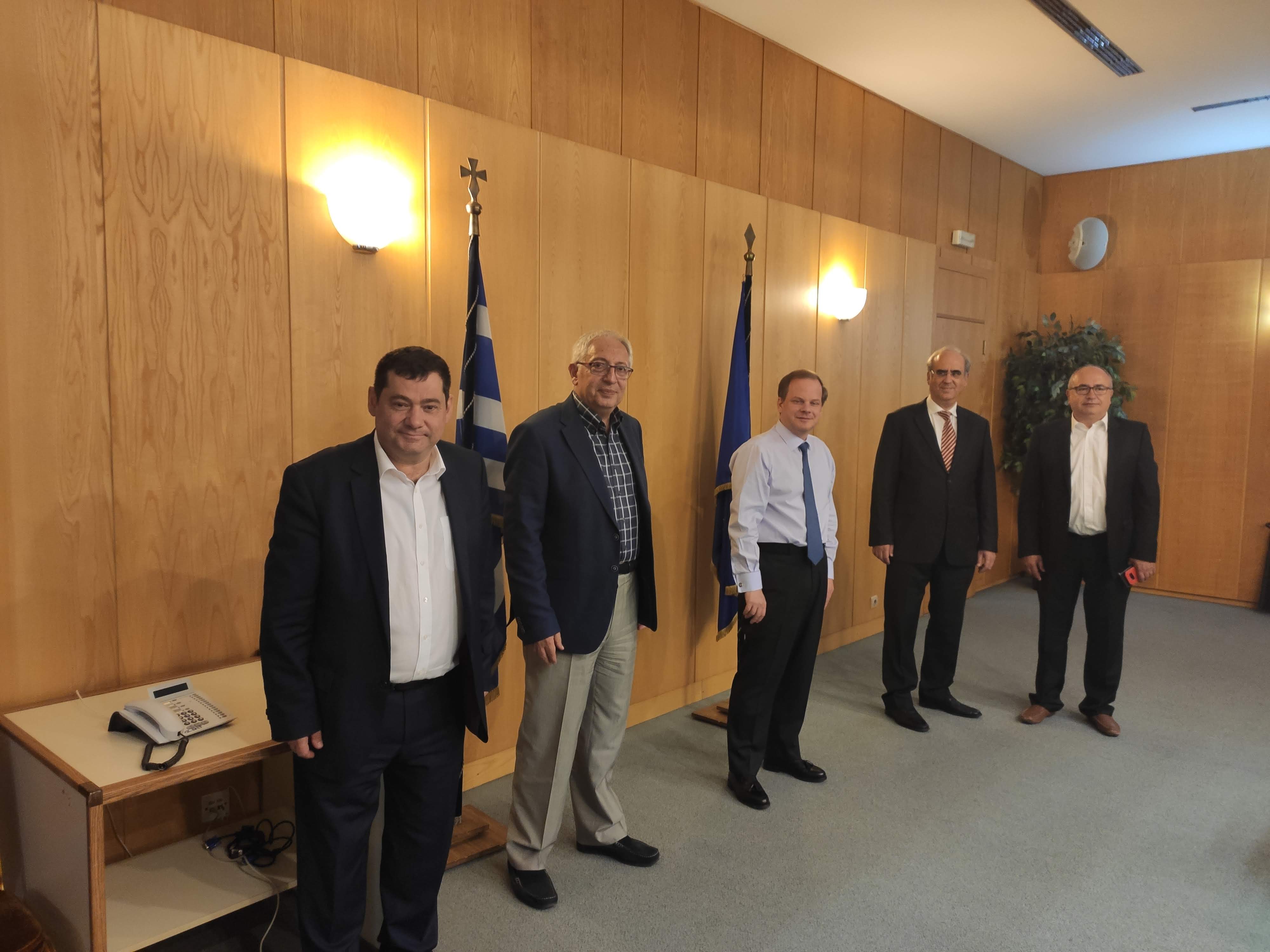 Ο Δήμαρχος Κηφισιάς Γιώργος Θωμάκος για τη διάνοιξη της λεωφόρου Κύμης και την επέκταση του Ηλεκτρικού Σιδηροδρόμου