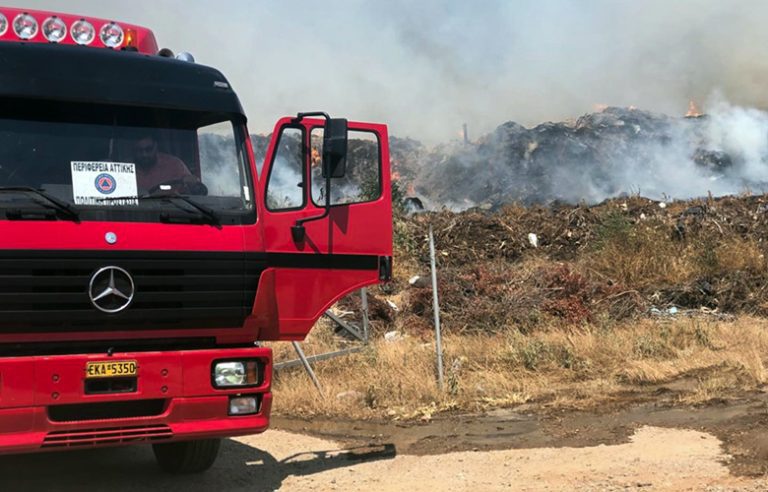 Yπό μερικό έλεγχο τέθηκε η φωτιά στον Ασπρόπυργο