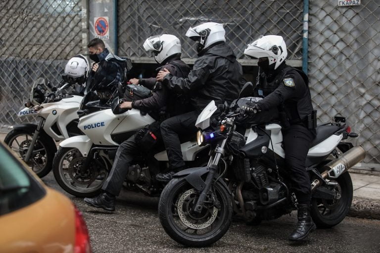 Μαρούσι: Συνελήφθησαν 2 ανήλικοι για ληστείες σε βάρος εφήβων