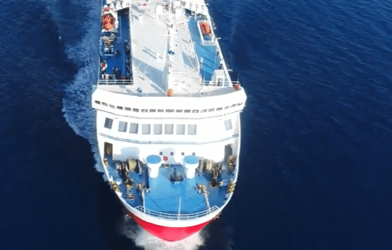 Μηχανική βλάβη στο Fast Ferries Andros