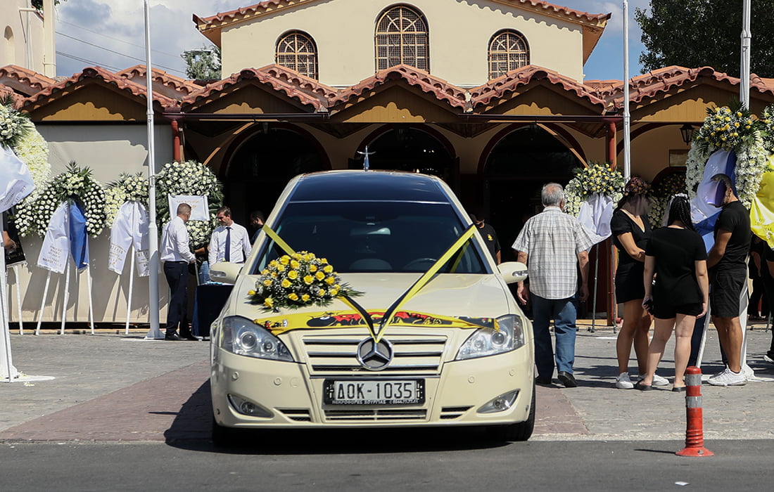 Μεγάλη οδύνη στο «τελευταίο αντίο» για τον αδικοχαμένο Μιχάλη – Ποια είναι η επιθυμία της οικογένειας του 29χρονου