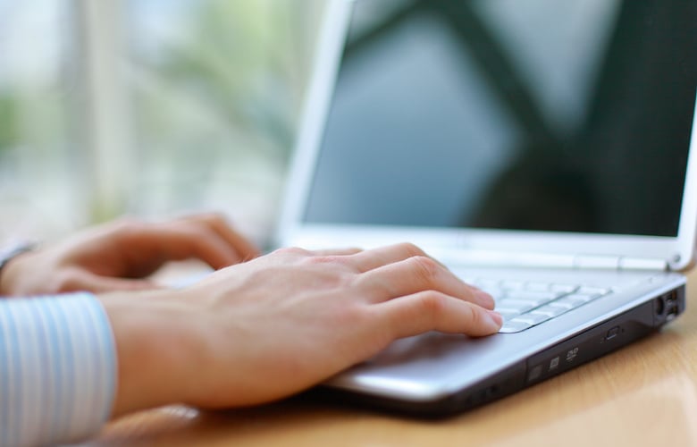 Εξιχνιάστηκε η δράση εγκληματικής ομάδας για απάτες με το πρόσχημα σύναψης ερωτικού δεσμού – Κέρδη άνω των 200.000 ευρώ