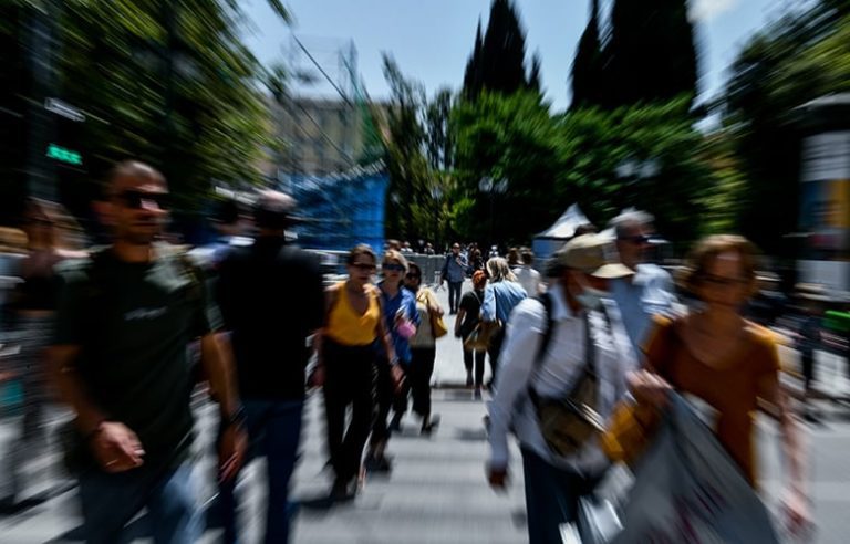 Κορονοϊός: Αυξήθηκαν τα κρούσματα και οι διασωληνωμένοι – 45 νέοι θάνατοι