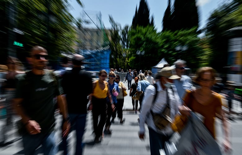 Κορονοϊός: Αυξήθηκαν τα κρούσματα και οι διασωληνωμένοι – 45 νέοι θάνατοι