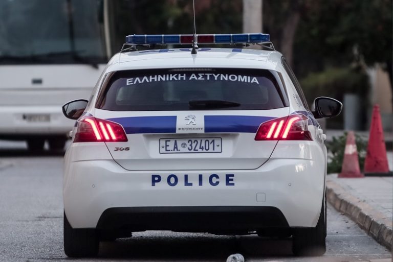 Βρέθηκαν τα δακτυλικά αποτυπώματα σεσημασμένου Αλβανού κακοποιού στο κλεμμένο όχημα με οπλισμό στο Παλαιό Φάληρο
