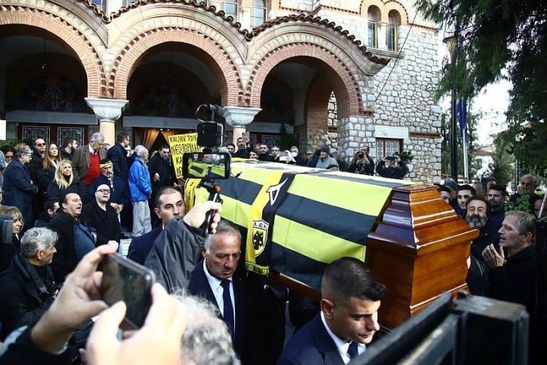 Ένας αετός πέταξε ψηλά: Η ΑΕΚ αποχαιρέτησε τον μεγάλο Κώστα Νεστορίδη – Δείτε εικόνες