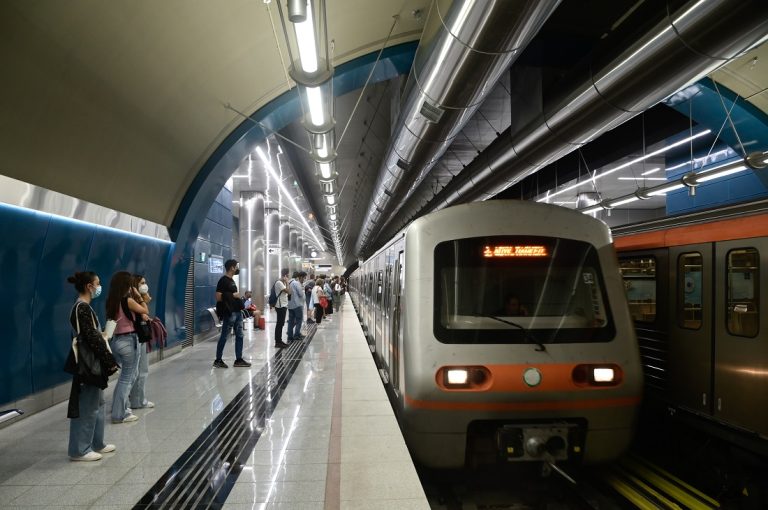 Παράνομη κρίθηκε η στάση εργασίας σε Μετρό και Τραμ – Κανονικά τα δρομολόγια