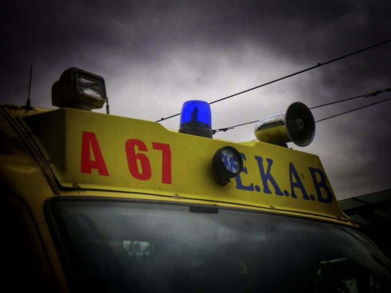 Ένας 44χρονος υπέστη ανακοπή καρδιάς μέσα στο αυτοκίνητο του στον Κρουσώνα Ηρακλείου