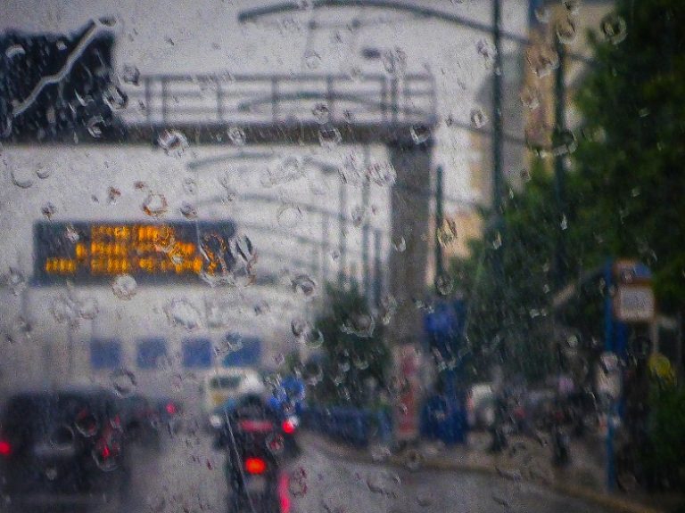 Πολιτική Προστασία: Συνεχίζεται η επιδείνωση του καιρού σήμερα και αύριο με καταιγίδες, θυελλώδεις ανέμους, χιονοπτώσεις, πτώση της θερμοκρασίας και παγετό