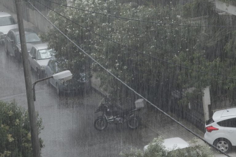Έκτακτο δελτίο επιδείνωσης καιρού από την ΕΜΥ – Πότε η κακοκαιρία θα «χτυπήσει» την Αττική