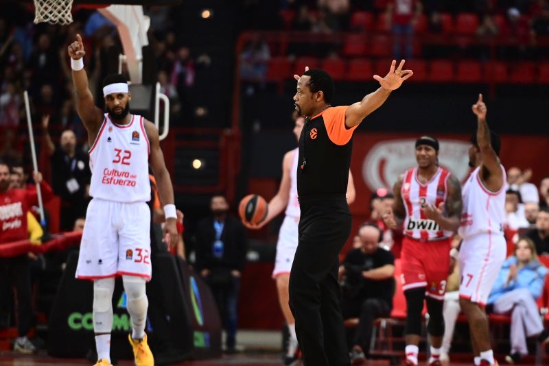 Euroleague – Ενώσεις Παικτών-Προπονητών-Διαιτητών: «Ο ρατσισμός δεν έχει θέση στη διοργάνωση, σημείο αναφοράς η γρήγορη αντίδραση του Ολυμπιακού»
