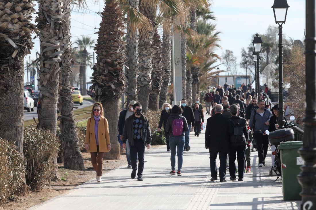 Καλοκαιρία με μικρή άνοδο της θερμοκρασίας σήμερα Σάββατο – Με τι καιρό θα κάνουμε Χριστούγεννα