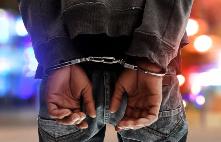 Για κατοχή αρχαίων και όπλα συνελήφθη Έλληνας στο Ρέθυμνο
