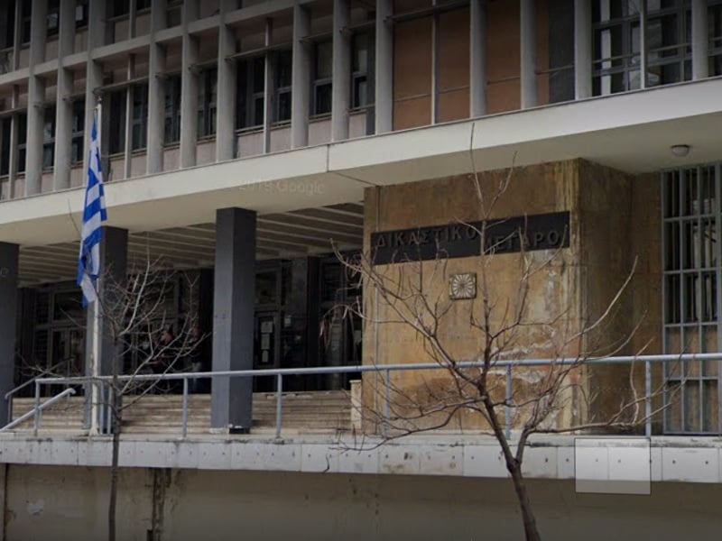 Στον ανακριτή 13 κατηγορούμενοι ως μέλη κυκλώματος διακίνησης μεταναστών στη θεσσλονίκη