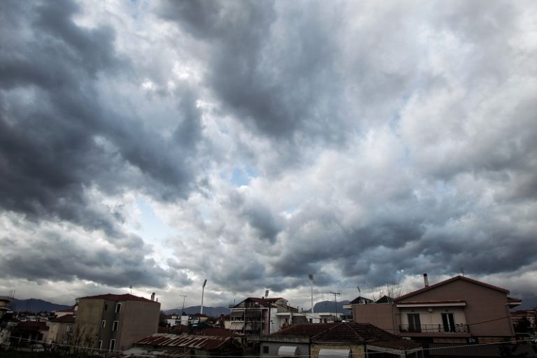 Φθινοπωρινός καιρός την τελευταία ημέρα του χρόνου – Πού θα βρέξει