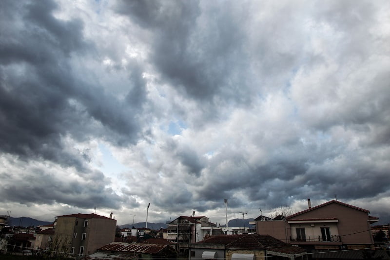 Φθινοπωρινός καιρός την τελευταία ημέρα του χρόνου – Πού θα βρέξει