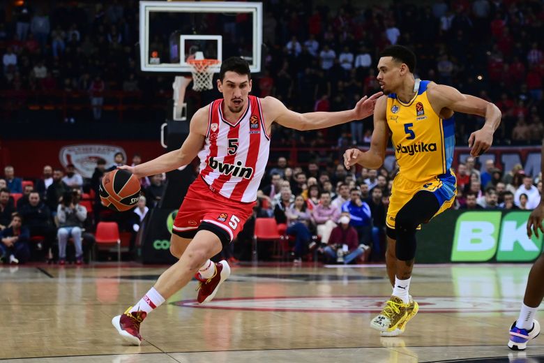 Euroleague: Πάτησε… γκάζι ο Ολυμπιακός και κέρδισε άνετα την Μακάμπι στο ΣΕΦ