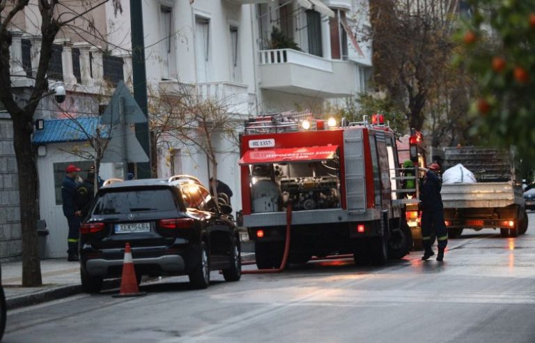Ξέσπασε φωτιά σε παρακείμενο αποθηκευτικό χώρο του Μεγάρου Μαξίμου