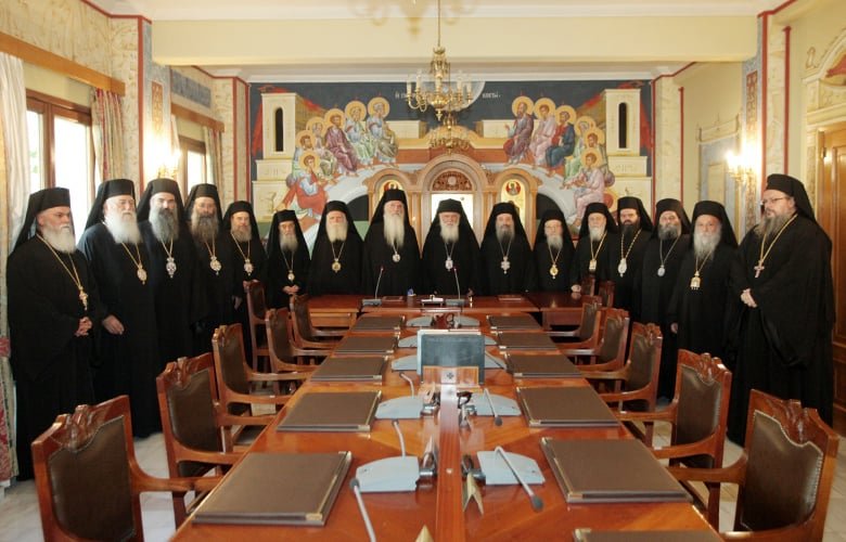 Έκτακτη σύγκληση της Ιεράς Συνόδου για τον γάμο ομοφύλων ζευγαριών