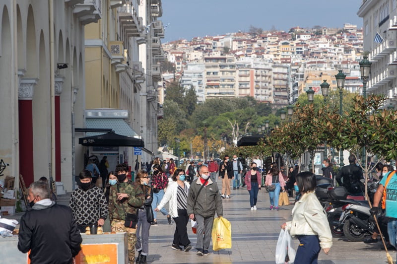 Θεσσαλονίκη: Ο Ιατρικός Σύλλογος θεωρεί άκρως επιβεβλημένη τη χρήση μάσκας