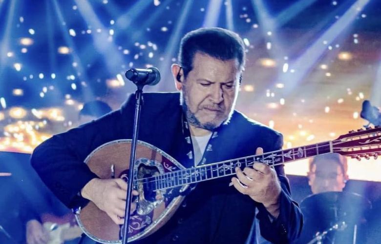 Πέθανε ο τραγουδιστής Χάρης Κωστόπουλος