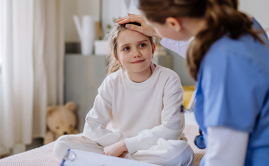 Ποιες λοιμώξεις κυκλοφορούν φέτος και προσβάλλουν τα παιδιά – Τι πρέπει να προσέχουν οι γονείς