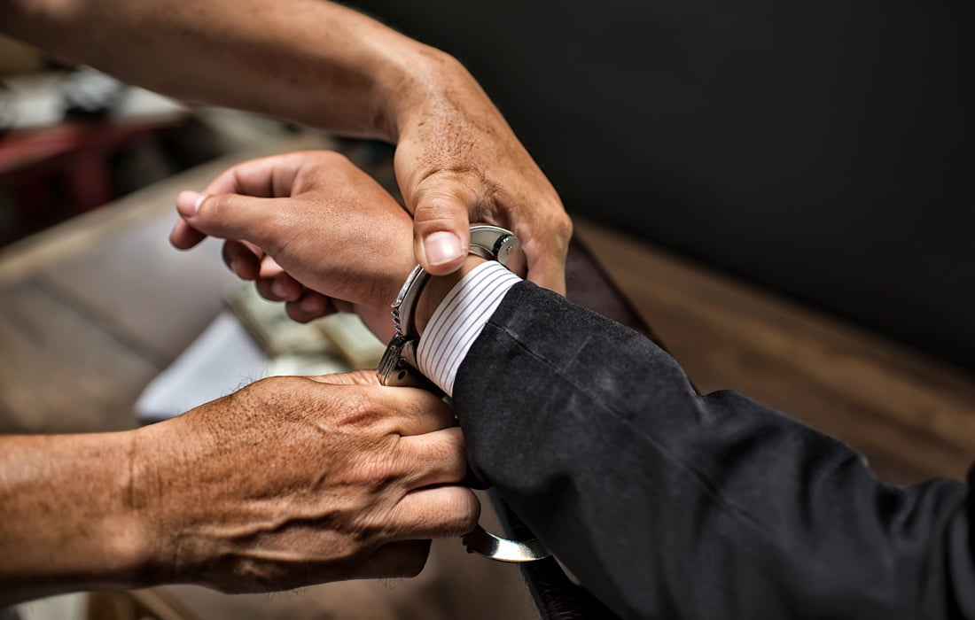 Συνελήφθη 80χρονος που πωλούσε πλαστούς πίνακες – Στην κατοχή του βρέθηκαν επίσης αρχαία και βυζαντινές εικόνες