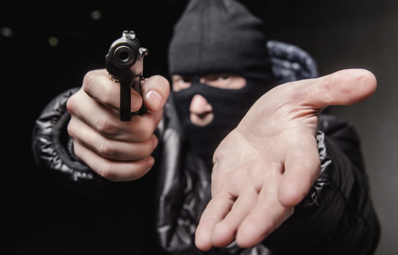 Ένοπλη ληστεία τα ξημερώματα σε κατάστημα τυχερών παιχνιδιών στην Γλυφάδα