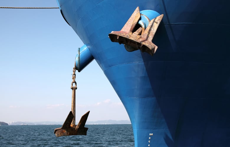 Εμπλοκή αγκυρών πλοίων στο λιμάνι του Λαυρίου λόγω των ισχυρών ανέμων