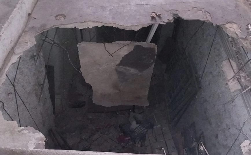 Θεσσαλονίκη: Υποχώρησε το οδόστρωμα σε δρόμο, με αποτέλεσμα να τραυματιστούν δύο 19χρονοι