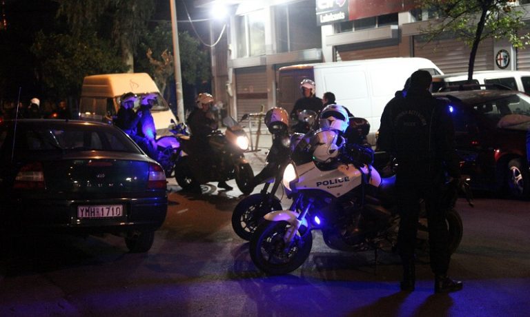 Ηλικιωμένη κάλεσε την Άμεση Δράση με την αλλαγή του χρόνου λέγοντας ότι την… πυροβολούν