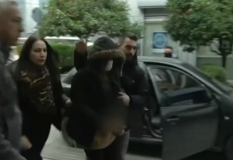 Έγκλημα στην Χαλκίδα: Αποκαλύψεις από την 39χρονη – «Του έδειξα το μαχαίρι και του είπα “Πάμε τώρα στον άνδρα μου να του μιλήσεις, να αναλάβεις τις ευθύνες”»