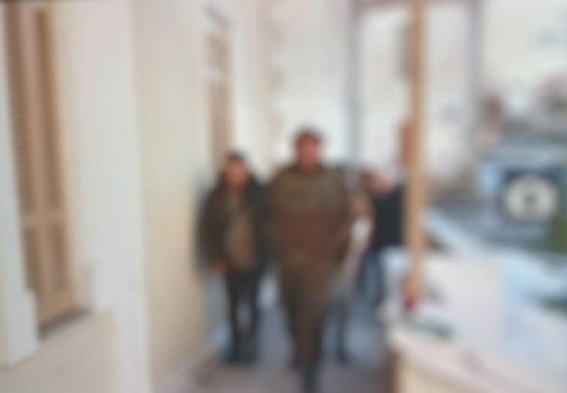 Προθεσμία προκειμένου να απολογηθεί πήρε το ζευγάρι με το οπλοστάσιο στη Φλώρινα