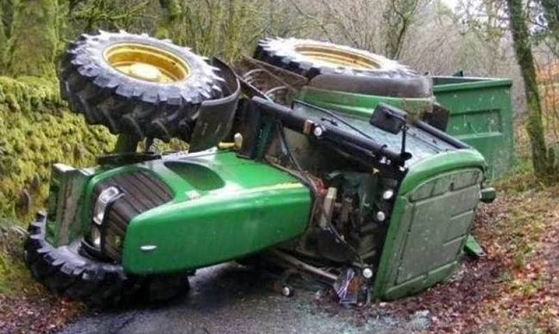 Αγρότης καταπλακώθηκε από το τρακτέρ του στην Αιτωλοκαρνανία