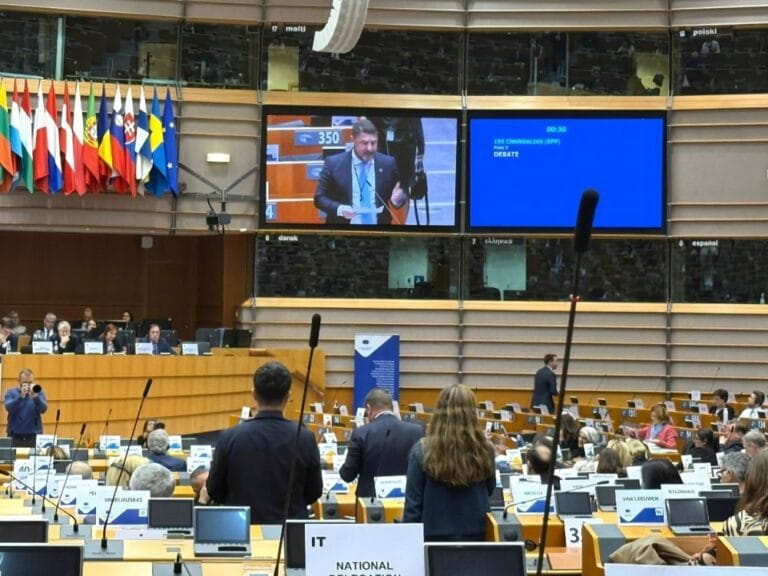 Νίκος Χαρδαλιάς από Βρυξέλλες: «Πρέπει να αναδείξουμε την αντιπλημμυρική θωράκιση των μεγάλων πόλεων σε κορυφαία προτεραιότητα και σε ευρωπαϊκό επίπεδο»