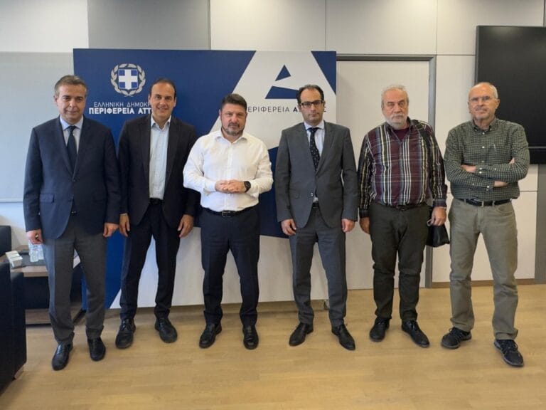 Νίκος Χαρδαλιάς: «Προχωράμε στην ενεργειακή αναβάθμιση 11 σχολείων σε Κορυδαλλό και Γλυφάδα καθώς και στην αντικατάσταση χλοοτάπητα του γηπέδου «Μιχ. Κρητικόπουλος» της Καισαριανής