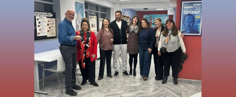 Εγκαινιάστηκε η έκθεση “Fakeless” για τον ψηφιακό εγγραμματισμό στα Μέσα Επικοινωνίας στη Δημοτική Βιβλιοθήκη Πειραιά