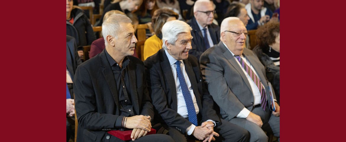 Βράβευση Δημάρχου Πειραιά Γιάννη Μώραλη από τον Εκπαιδευτικό Όμιλο Μπουλντούμη και τη μη κερδοσκοπική εταιρεία «Όλοι για τον Πειραιά»