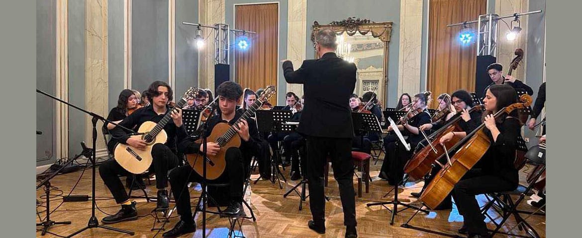 Με μεγάλη συμμετοχή διακεκριμένων καλλιτεχνικών σχημάτων και νέων καλλιτεχνών ολοκληρώθηκε το 8ο Φεστιβάλ Κιθάρας Πειραιά