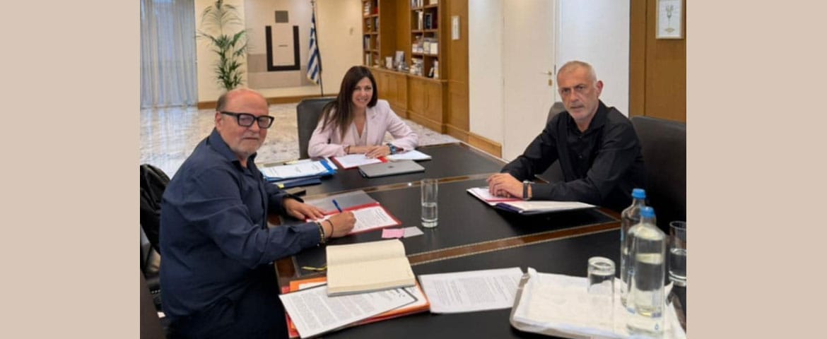 Συνάντηση εργασίας του Δημάρχου Πειραιά Γιάννη Μώραλη με την Υπουργό Παιδείας, Θρησκευμάτων και Αθλητισμού Σοφία Ζαχαράκη