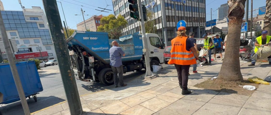 Συνεχείς επιχειρήσεις για την αντιμετώπιση του παρεμπορίου στον Πειραιά Σε συνεργασία του Δήμου Πειραιά και της Ελληνικής Αστυνομίας
