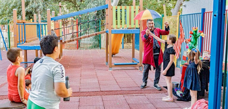 Συνεχίζεται το πρόγραμμα «Καλοκαίρι στην Πόλη 2025» Δεκάδες δωρεάν δράσεις, παιχνίδια και εκπλήξεις για τα παιδιά του Πειραιά