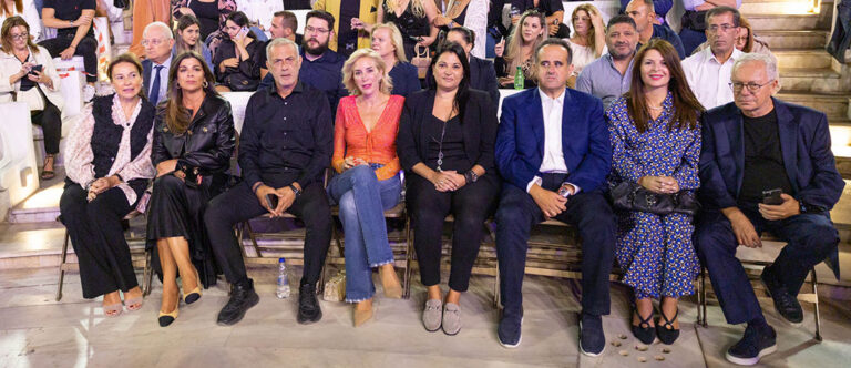 Ο Δήμαρχος Πειραιά Γιάννης Μώραλης στην φιλανθρωπική συναυλία της Ιεράς Μητροπόλεως Πειραιώς