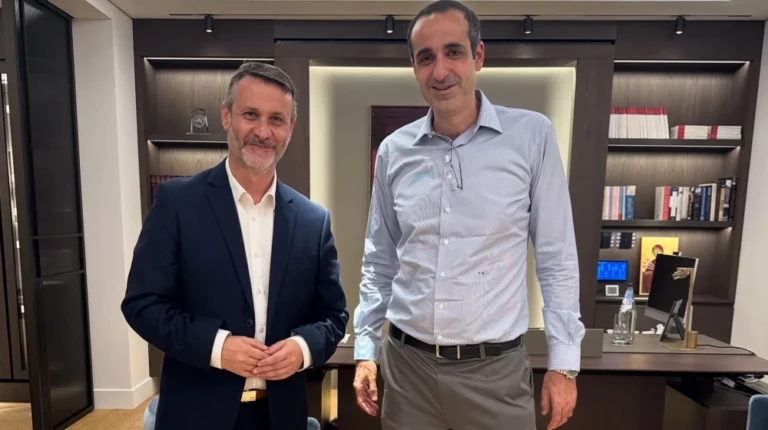 Με τον δήμαρχο Σαλαμίνας συναντήθηκε ο Γρηγόρης Δημητριάδης