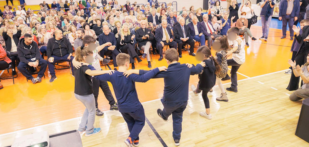 Μουσική, χορός, χαμόγελα και αναμνήσεις στο φεστιβάλ τρίτης ηλικίας «Χρόνια Ζωής» του Δήμου Πειραιά