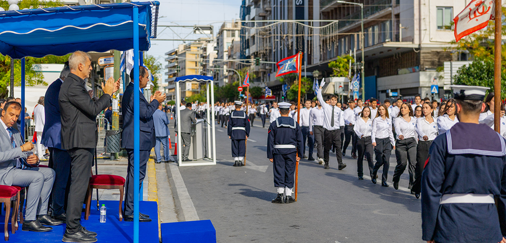 Με συγκίνηση και υπερηφάνεια ο εορτασμός της 28ης Οκτωβρίου 1940 στον Πειραιά