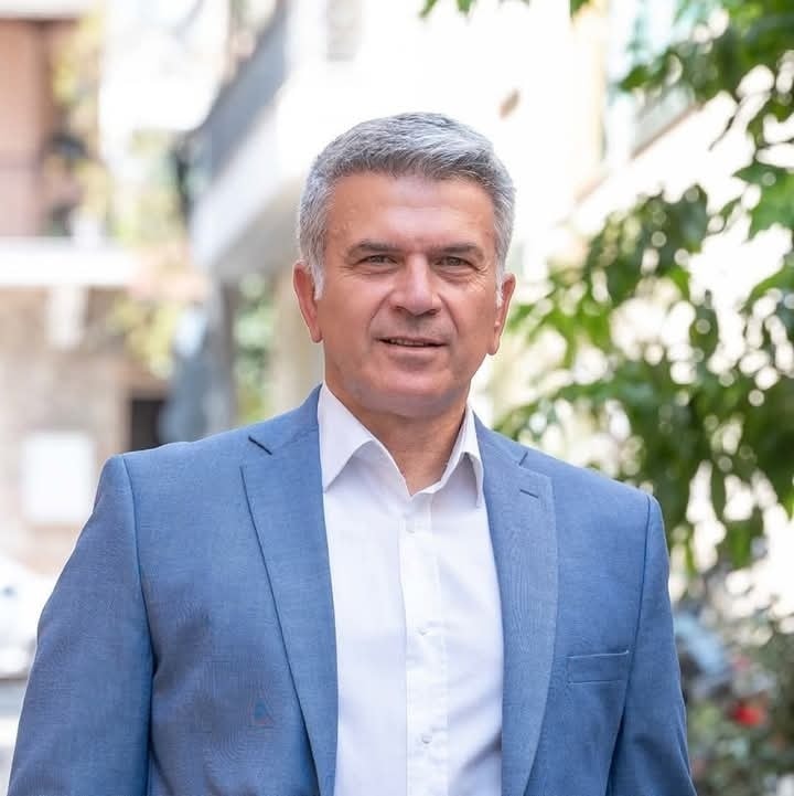 Ανακατασκευάζονται 16 αθλητικοί χώροι σε σχολεία της Νέας Ιωνίας