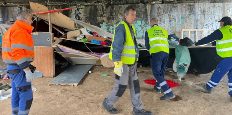 Συντονισμένη επιχείρηση Δήμου Πειραιά – ΕΛ.ΑΣ. για την απομάκρυνση παράνομα διαμενόντων στο Νέο Φάληρο