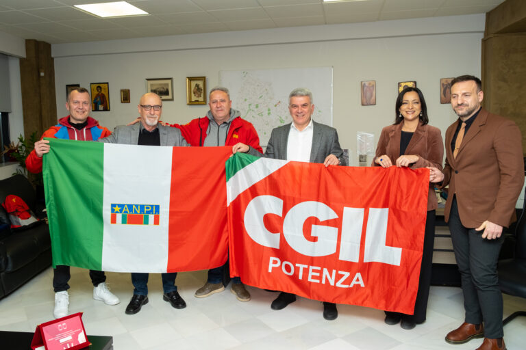 Συνέντευξη τύπου και υποδοχή στο Δημαρχείο Νέας Ιωνίας για τους Ιταλούς προσκεκλημένους στις εκδηλώσεις για το Μπλόκο της Καλογρέζας.