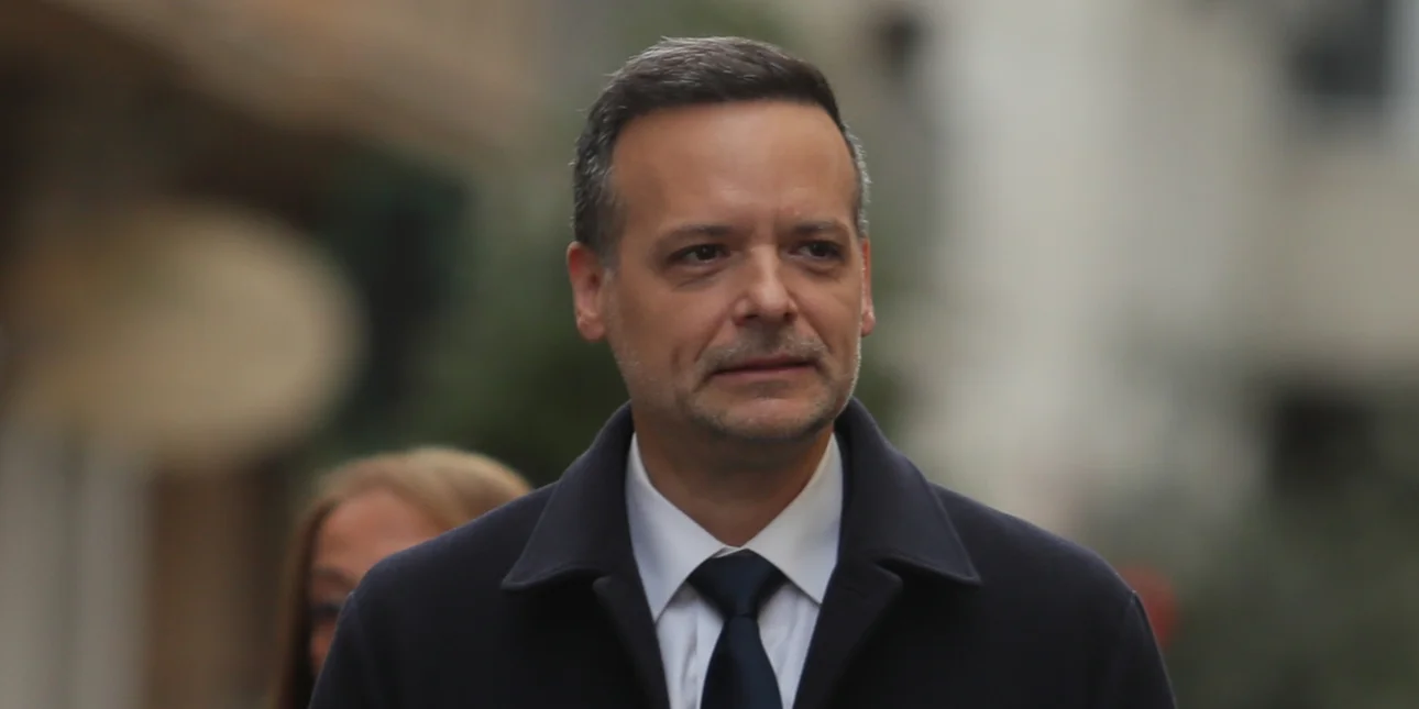 ΠΑΣΟΚ- Κάλπες με μαζική συμμετοχή και έκπληξη υπέρ Χάρη Δούκα